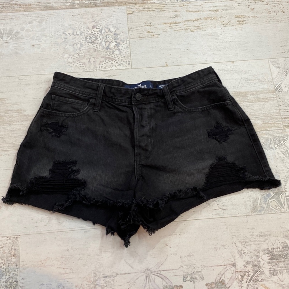 Hollister Black High Rise Mom Short 3” Distressed Jean Cut Off Jean Shorts